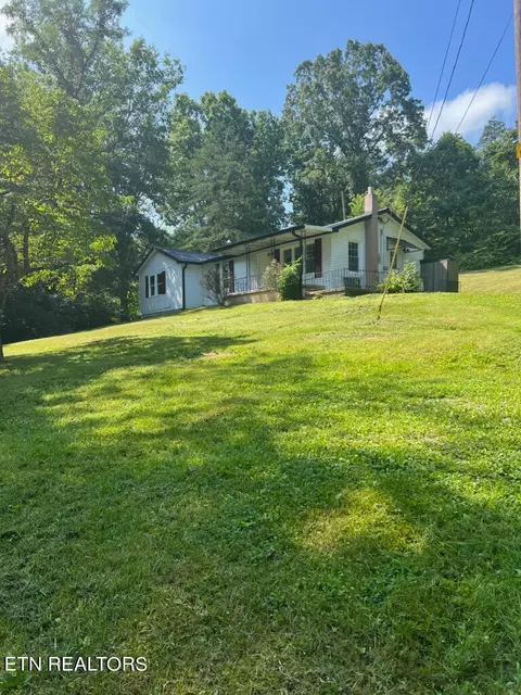 851 W Highway 25-70, Dandridge, TN 37725