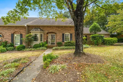 8810 Aragon Ln, Knoxville, TN 37923