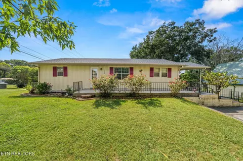 1702 Richardson St, Athens, TN 37303
