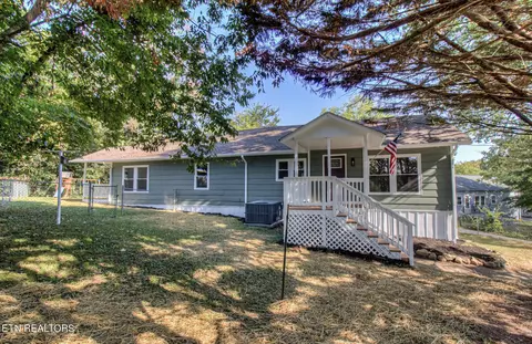 110 Hamilton Cir, Oak Ridge, TN 37830