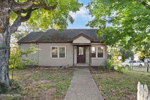 2700 Summitt Ave, Knoxville, TN 37917