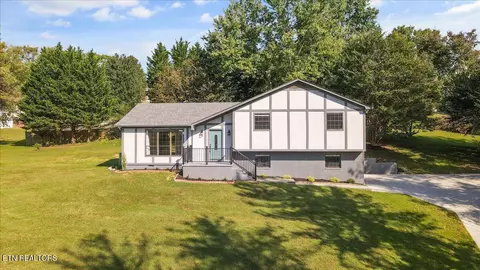 110 Meadow Ln, Clinton, TN 37716