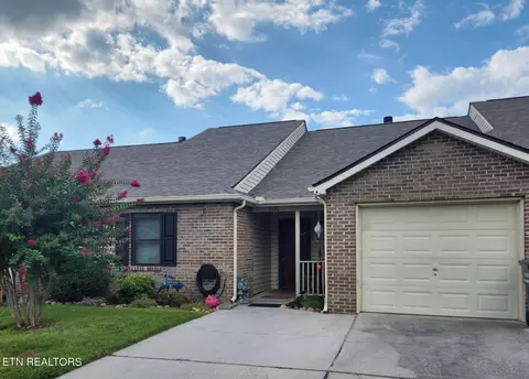 8522 Islandic St, Knoxville, TN 37931
