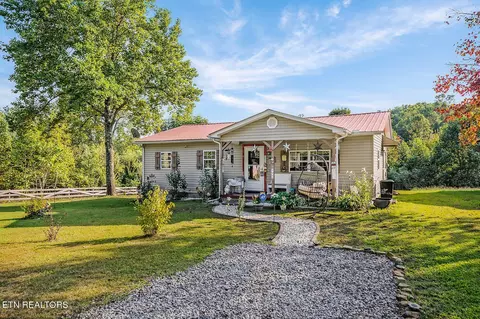 222 Pierce Lane Ln, Monterey, TN 38574