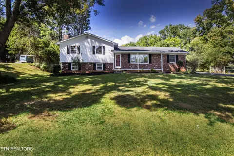 721 Schenley Rd, Knoxville, TN 37923