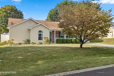 6020 Newington Ln, Knoxville, TN 37912