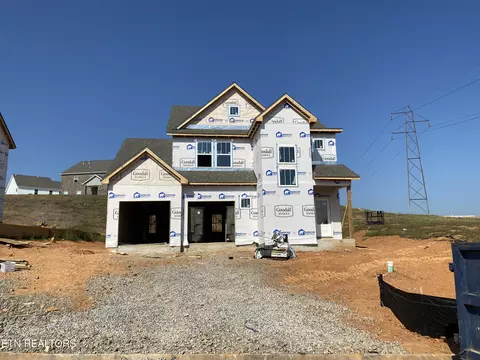 177 English Oak Ln, Lenoir City, TN 37771