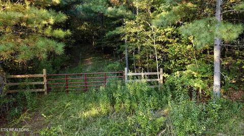 17 A Rugby Hwy, Elgin, TN 37732