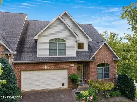 833 Racquet Club Way, Knoxville, TN 37923