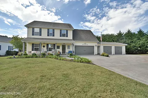 276 Sharp Drive Dr, Lenoir City, TN 37771