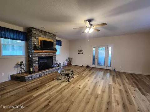 107 Bluegrass Dr, Ewing, VA 24248 photo 25