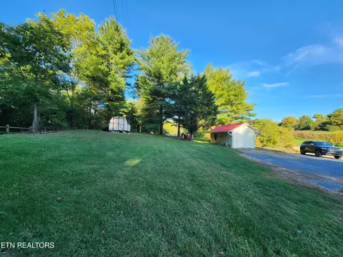 107 Bluegrass Dr, Ewing, VA 24248 photo 9