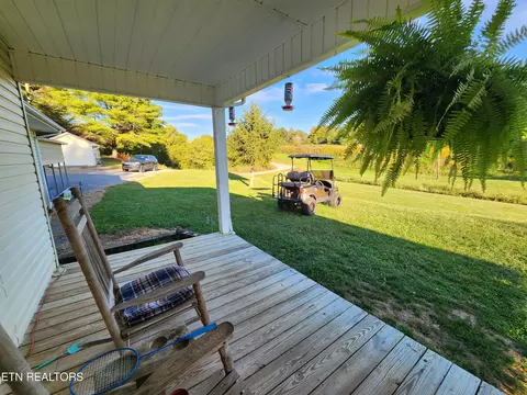 107 Bluegrass Dr, Ewing, VA 24248 photo 4