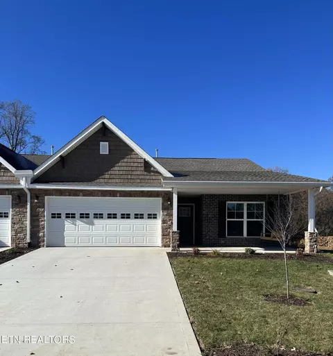 742 Snowflower Cir, Pigeon Forge, TN 37863