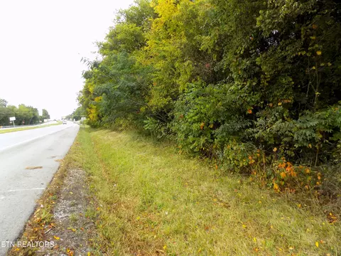 Par 021.01 11e W Hwy, Strawberry Plains, TN 37871