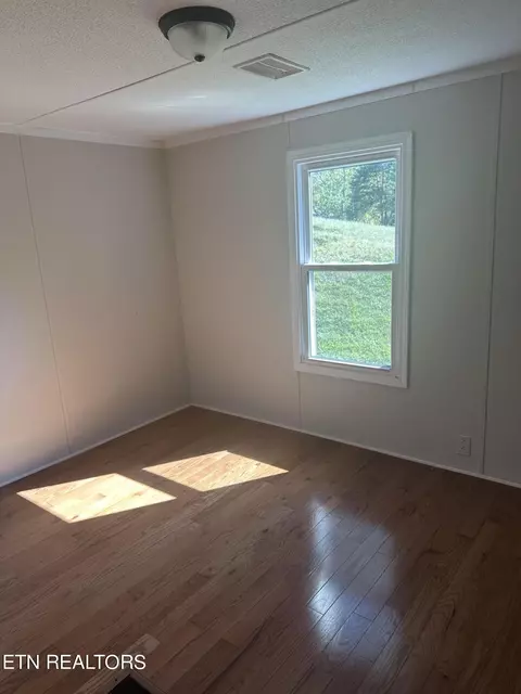 593 River Road Rd, Harrogate, TN 37752 photo 16