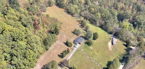593 River Road Rd, Harrogate, TN 37752 photo 2