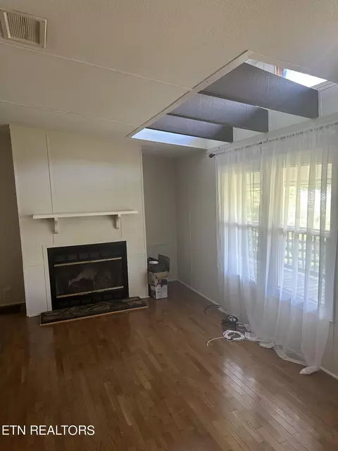 593 River Road Rd, Harrogate, TN 37752 photo 8