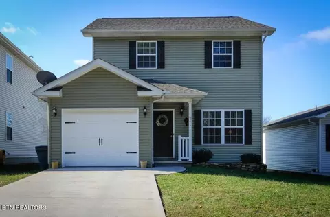 947 Norwood Village Ln, Maryville, TN 37801