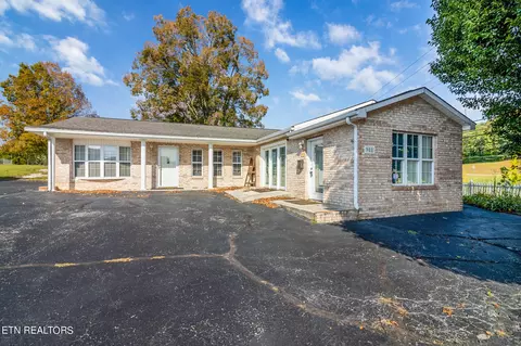 988 Main St, Wartburg, TN 37887