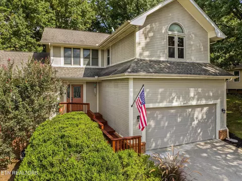 8437 Mecklenburg Ct, Knoxville, TN 37923