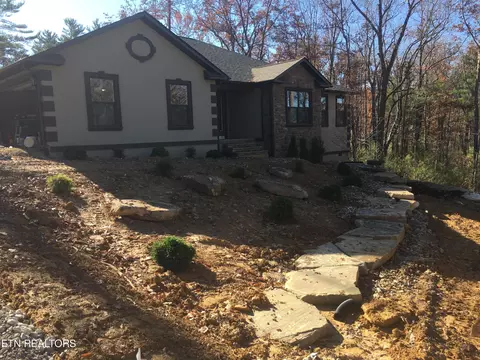 111 Lechmere Dr, Crossville, TN 38558