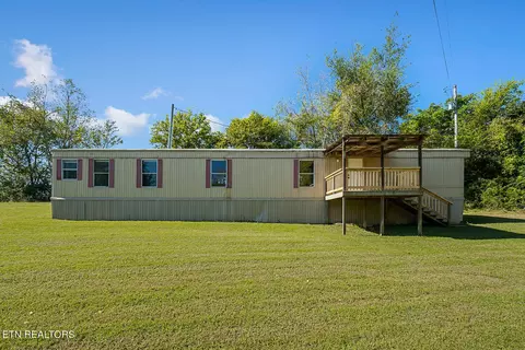 2816 Mccoinsville Rd, Gainesboro, TN 38562