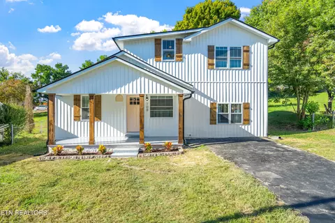 708 S 13th St, La Follette, TN 37766