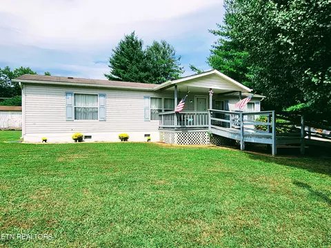 735 N Chamberlain Ave, Rockwood, TN 37854