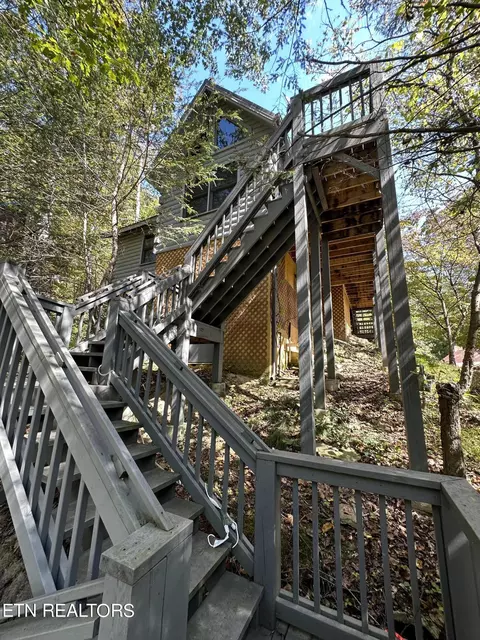 210 Tsali Way, Sevierville, TN 37876