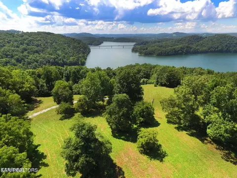 000 Swan Seymour Rd, Maynardville, TN 37807