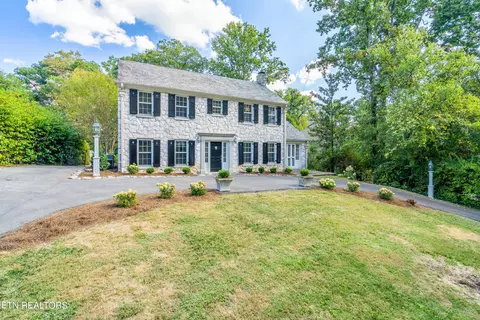 512 Forest Hills Blvd, Knoxville, TN 37919