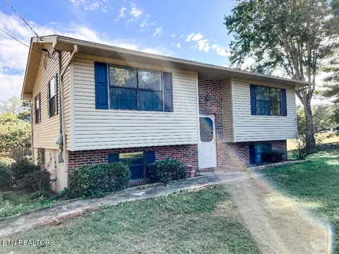 165 Cherokee Cir, Madisonville, TN 37354