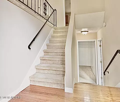 Entry Way - 104 Harless Rd, Corryton, TN 37721 photo 1 of 2