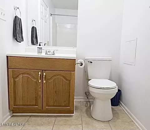 Bath - 104 Harless Rd, Corryton, TN 37721 photo 1 of 2