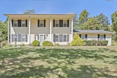 9005 Candlewood Dr, Knoxville, TN 37923