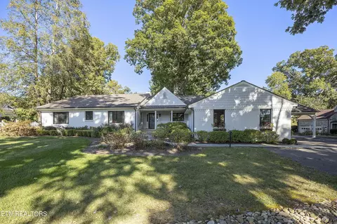 912 Kenesaw Ave, Knoxville, TN 37919