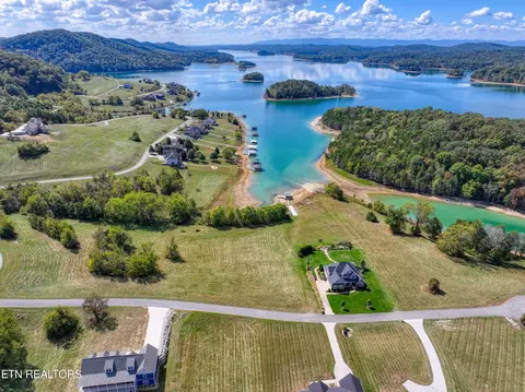563 Lawrence Trail, Sharps Chapel, TN 37866