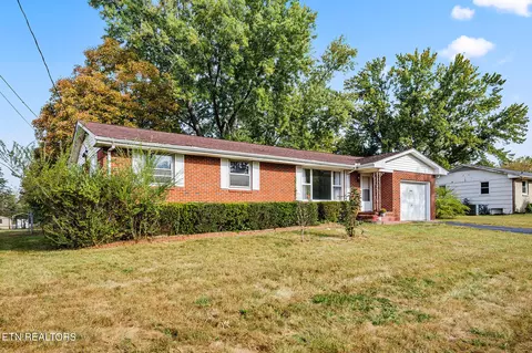 5408 Inwood Rd, Knoxville, TN 37921