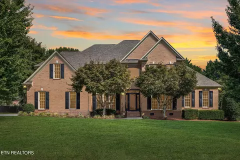 218 Gwinhurst Rd, Farragut, TN 37934