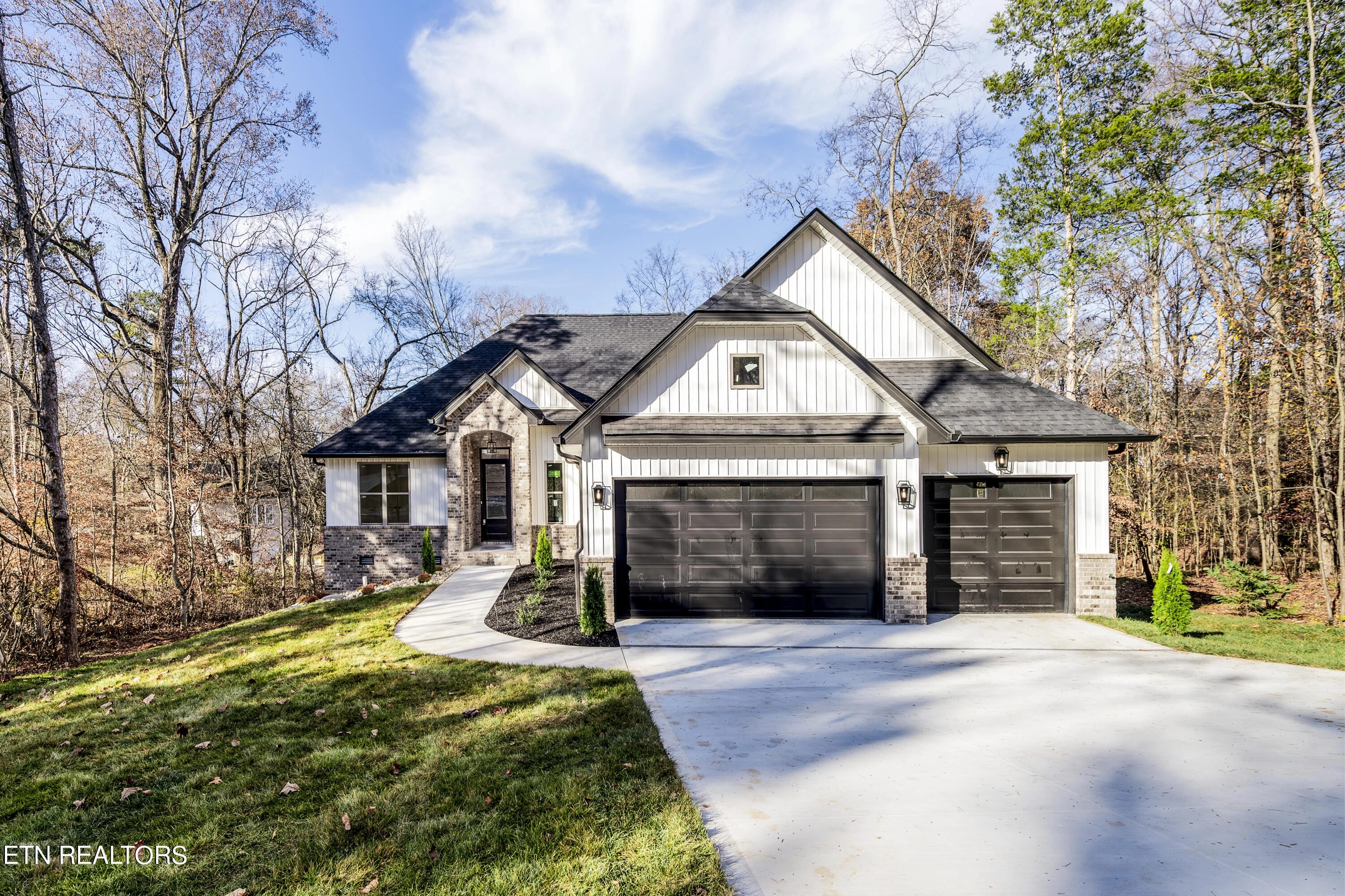 126 Inagehi Way  
