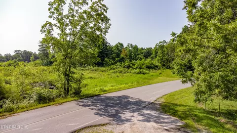 Newton Rd, Crossville, TN 38572