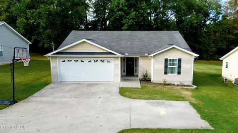 7649 Bud Hawkins Rd, Corryton, TN 37721
