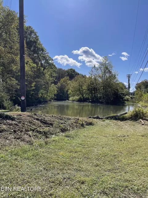 138 Bill Key Ln, Oliver Springs, TN 37840