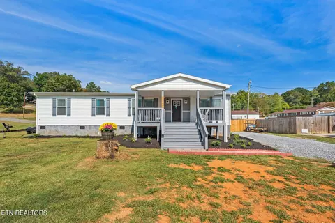 1375 Crescent Dr, Loudon, TN 37774