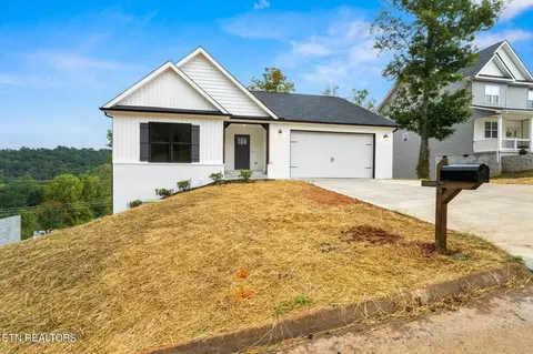 3970 Mountain Vista Rd, Knoxville, TN 37931