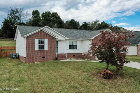 Exterior - 7525 Wilderness Path Rd, Corryton, TN 37721 photo 4 of 6