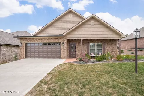 2311 Torrey Pines Dr, Maryville, TN 37801