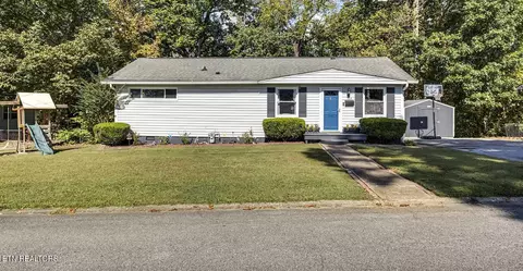 114 W Arrowwood Rd, Oak Ridge, TN 37830