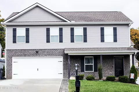 1324 Zamora Ln, Knoxville, TN 37912